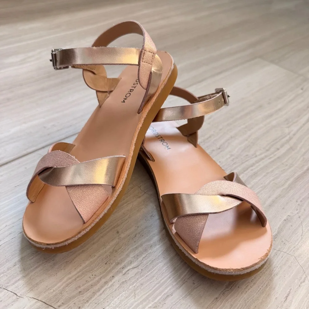 Nordstrom Sandals Nosadee Rose Gold Metallic Crisscross Straps Party Trip 10 EUC